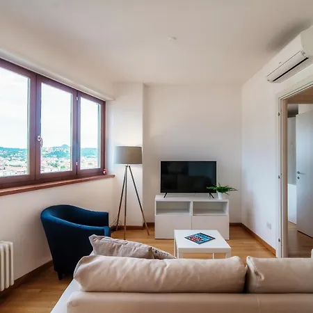 Apartman Bird's Eye View - By Myhomeincomo Como